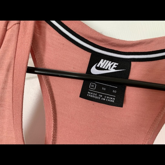 Mauve or rose Nike athletic tank XL - Picture 2 of 4